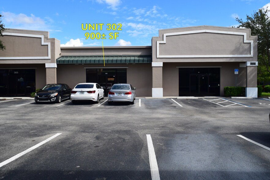 8971 Daniels Center Dr, Fort Myers, FL 33912