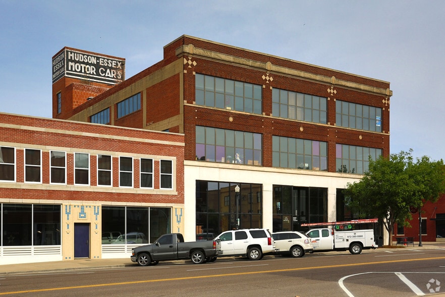 825 N Broadway Ave, Oklahoma City, OK for lease - Building Photo - Image 3 of 9