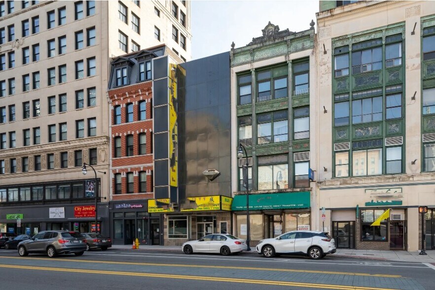 531-545 Main St, Worcester, MA for sale - Primary Photo - Image 1 of 1