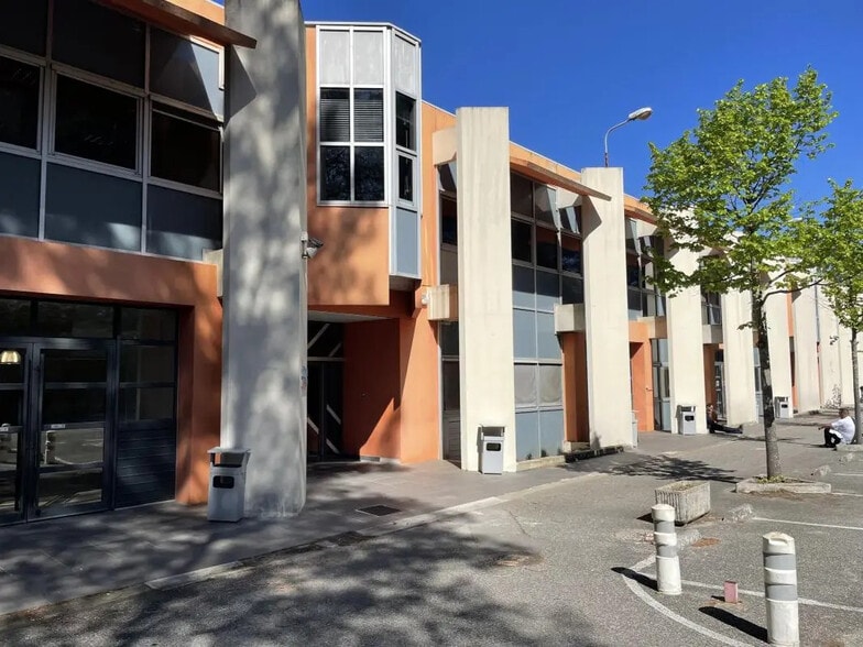 Flex in SOPHIA ANTIPOLIS for lease - Building Photo - Image 2 of 9