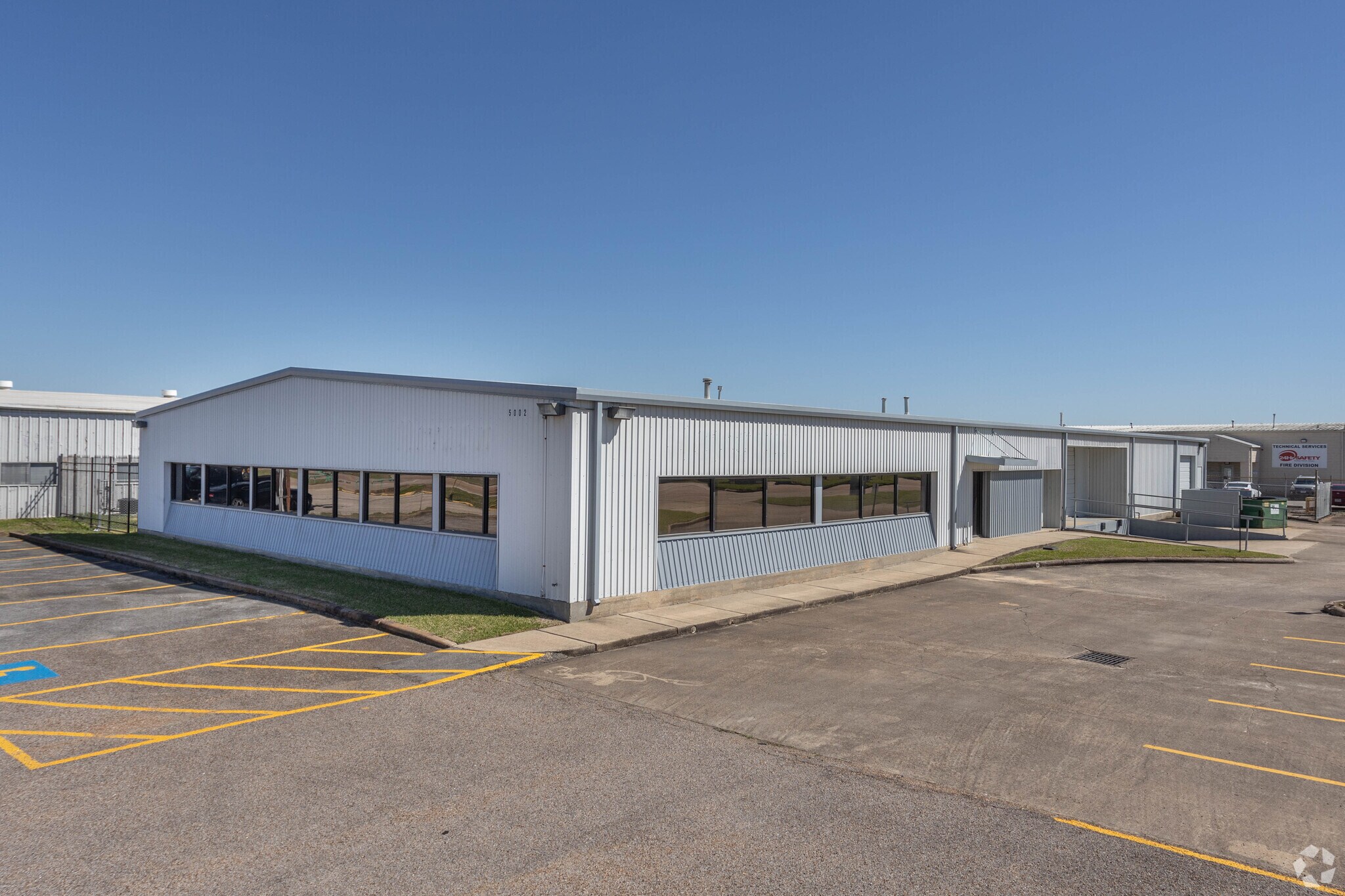 5002 Railroad St, Deer Park, TX for sale Primary Photo- Image 1 of 1