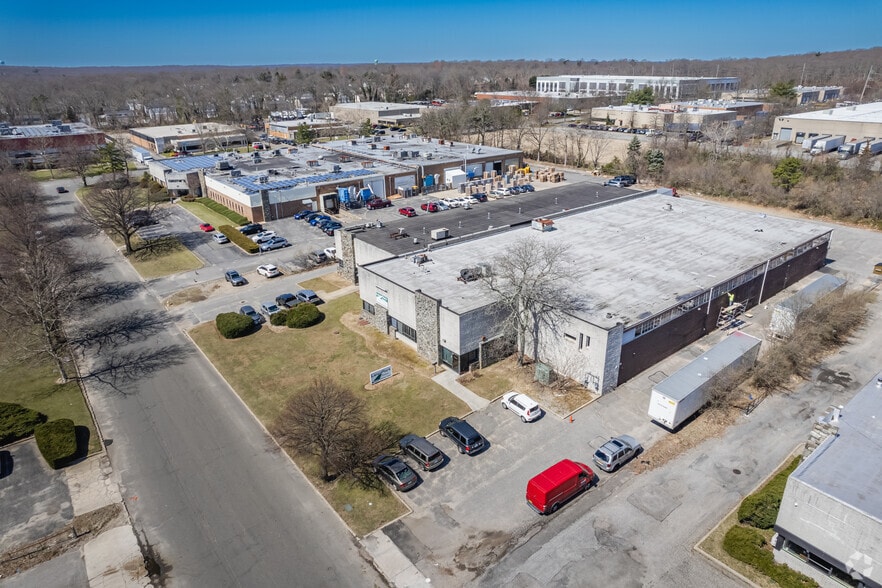 81 Modular Ave, Commack, NY for lease - Aerial - Image 2 of 5