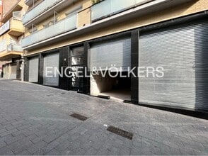 Retail in Santa Coloma de Gramenet, Barcelona for lease Interior Photo- Image 1 of 5
