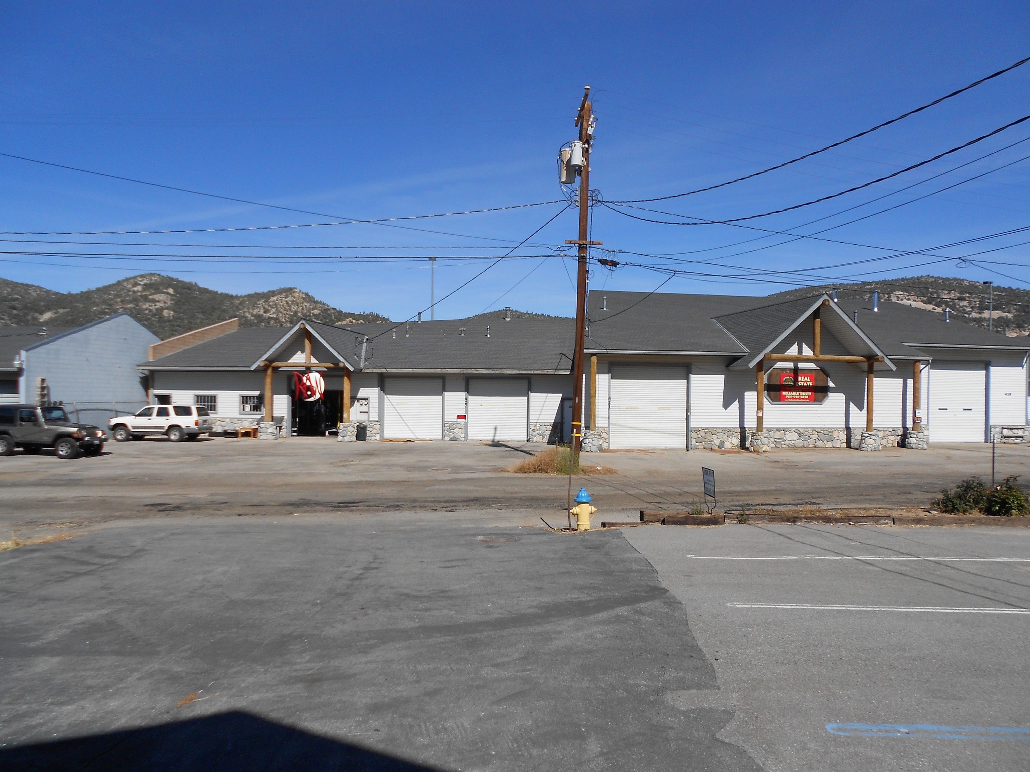 417-429 W Fairway Blvd, Big Bear City, CA for sale Primary Photo- Image 1 of 1