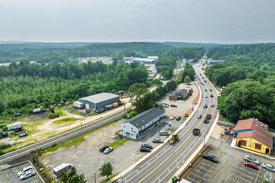 697 Main St, Holden, MA for lease - Aerial - Image 3 of 3