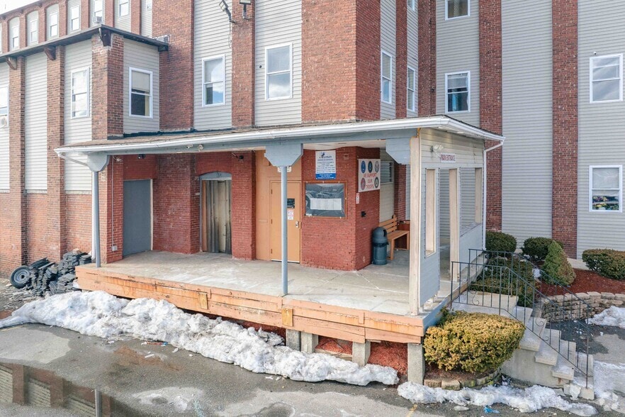 49 Blanchard St, Lawrence, MA for lease - Building Photo - Image 2 of 5