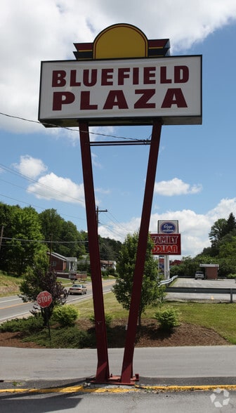 3022 E Cumberland Rd, Bluefield, WV for lease - Building Photo - Image 3 of 5