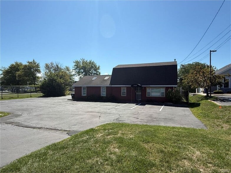 5998 State Route 31, Cicero, NY for sale - Building Photo - Image 3 of 15
