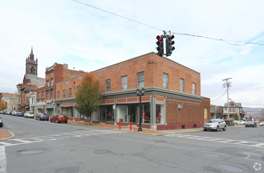 143 Remsen St, Cohoes, NY for lease - Primary Photo - Image 1 of 14