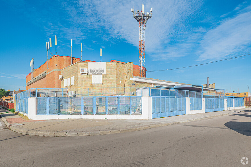 Industrial in Madrid, MAD for lease - Primary Photo - Image 1 of 6