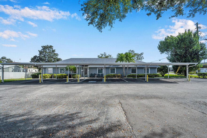 8200 Seminole Blvd, Seminole, FL for sale - Building Photo - Image 3 of 35