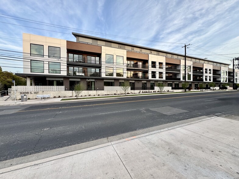 2209 S First St, Austin, TX for lease - Building Photo - Image 1 of 15