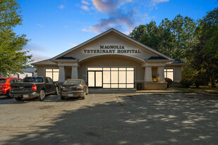 Magnolia Veterinary Hospital - Parking Garage