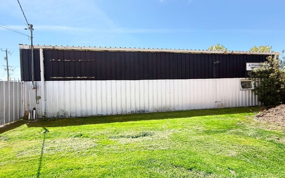 737 Gilmore Rd, Fort Erie, ON for sale - Building Photo - Image 3 of 7