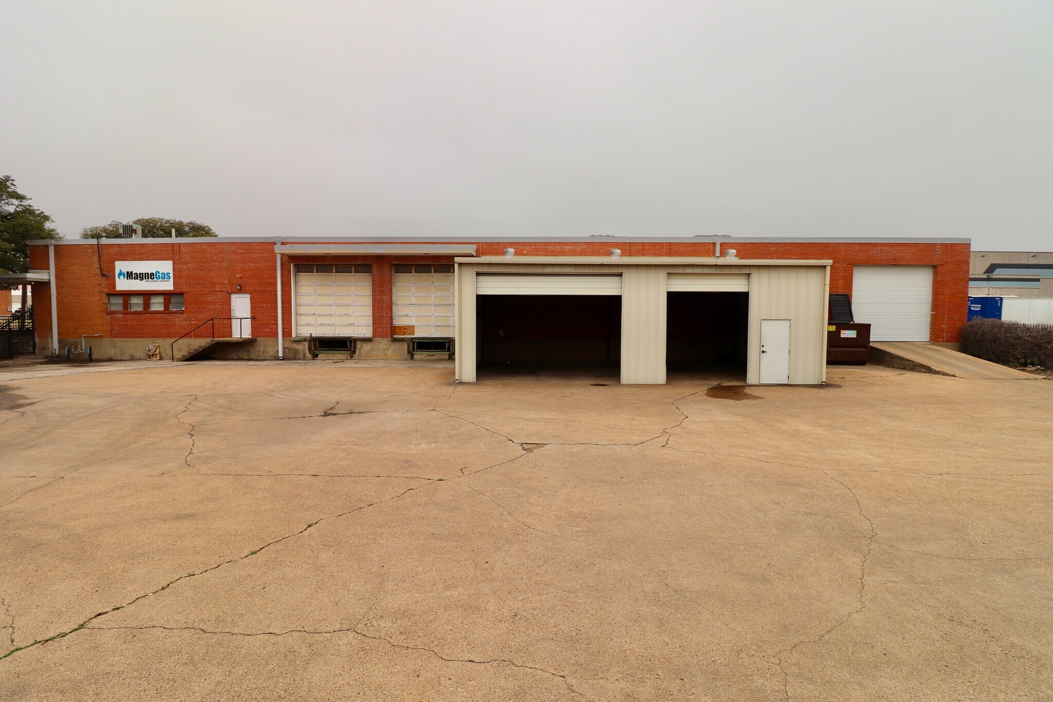8920 Directors Row, Dallas, TX for sale Building Photo- Image 1 of 1