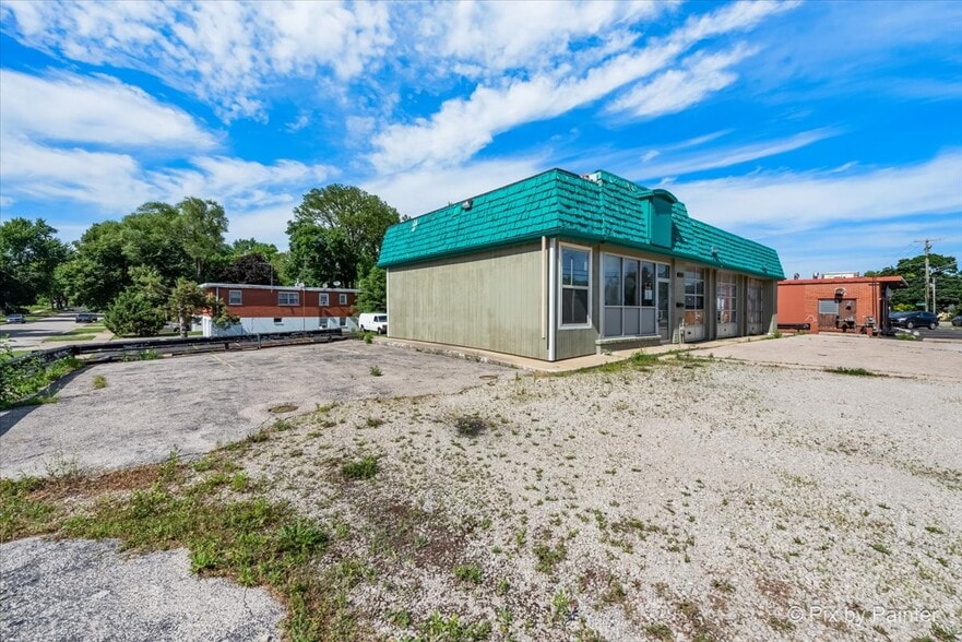 1126 Larkin Ave, Elgin, IL for sale - Building Photo - Image 3 of 16