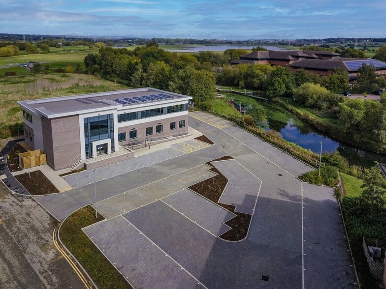 Waterside Way, Northampton for lease - Building Photo - Image 3 of 7