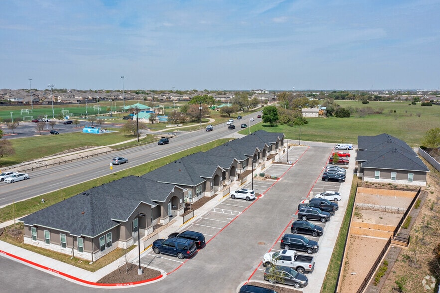 660 S Bagdad Rd, Leander, TX for sale - Building Photo - Image 2 of 5