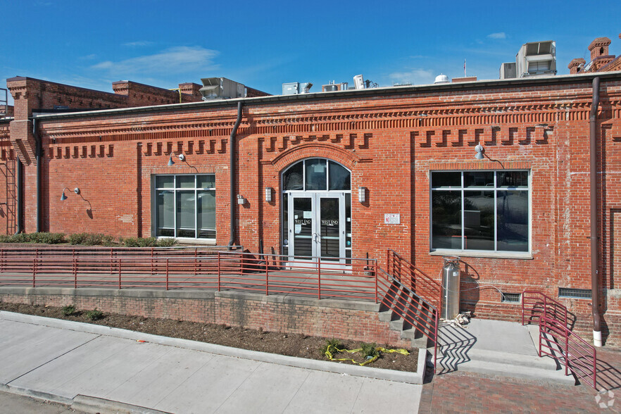 601 W Main St, Durham, NC for lease - Building Photo - Image 2 of 6