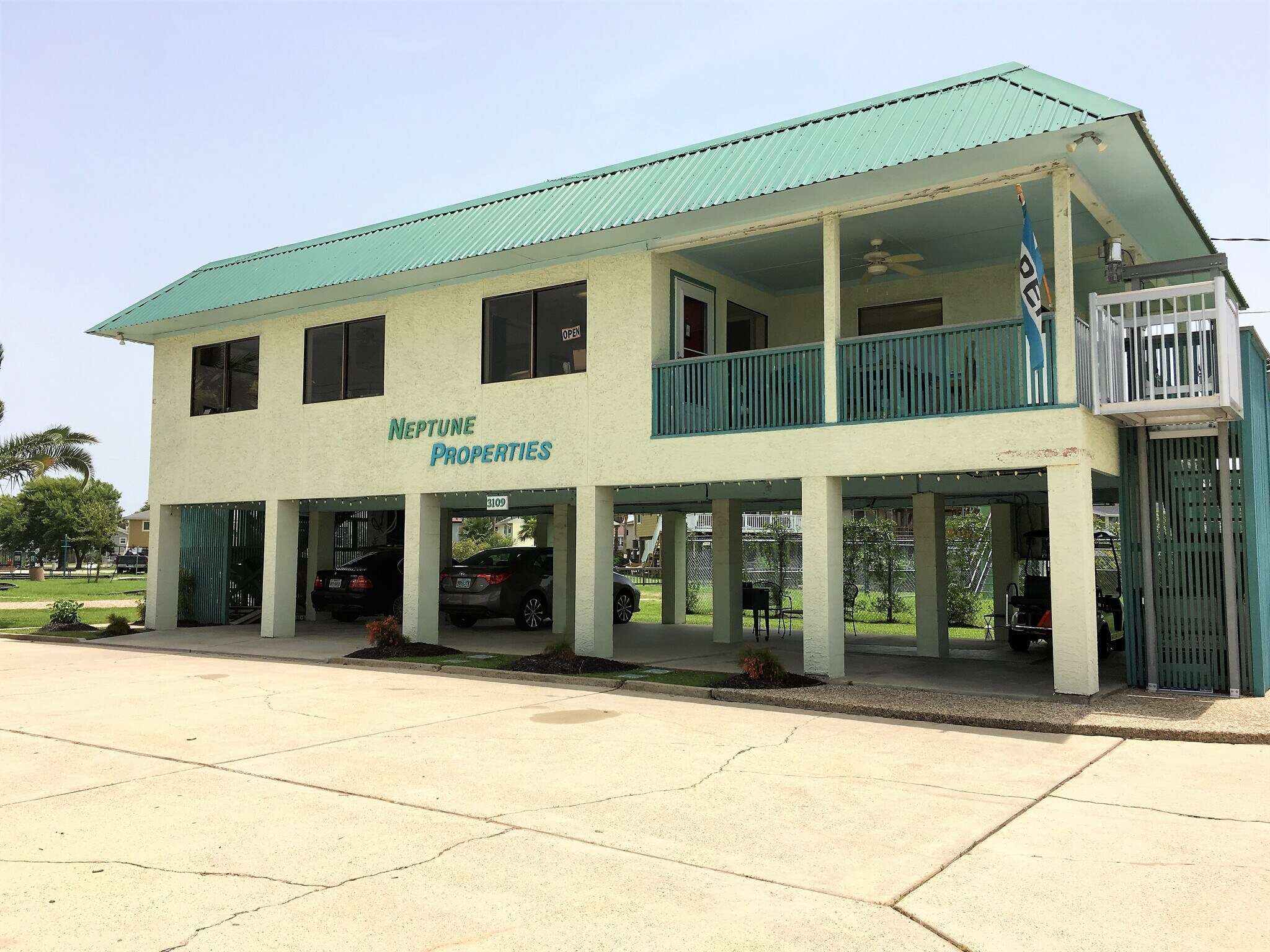 3109 Neptune Dr, Bayou Vista, TX for sale Building Photo- Image 1 of 1