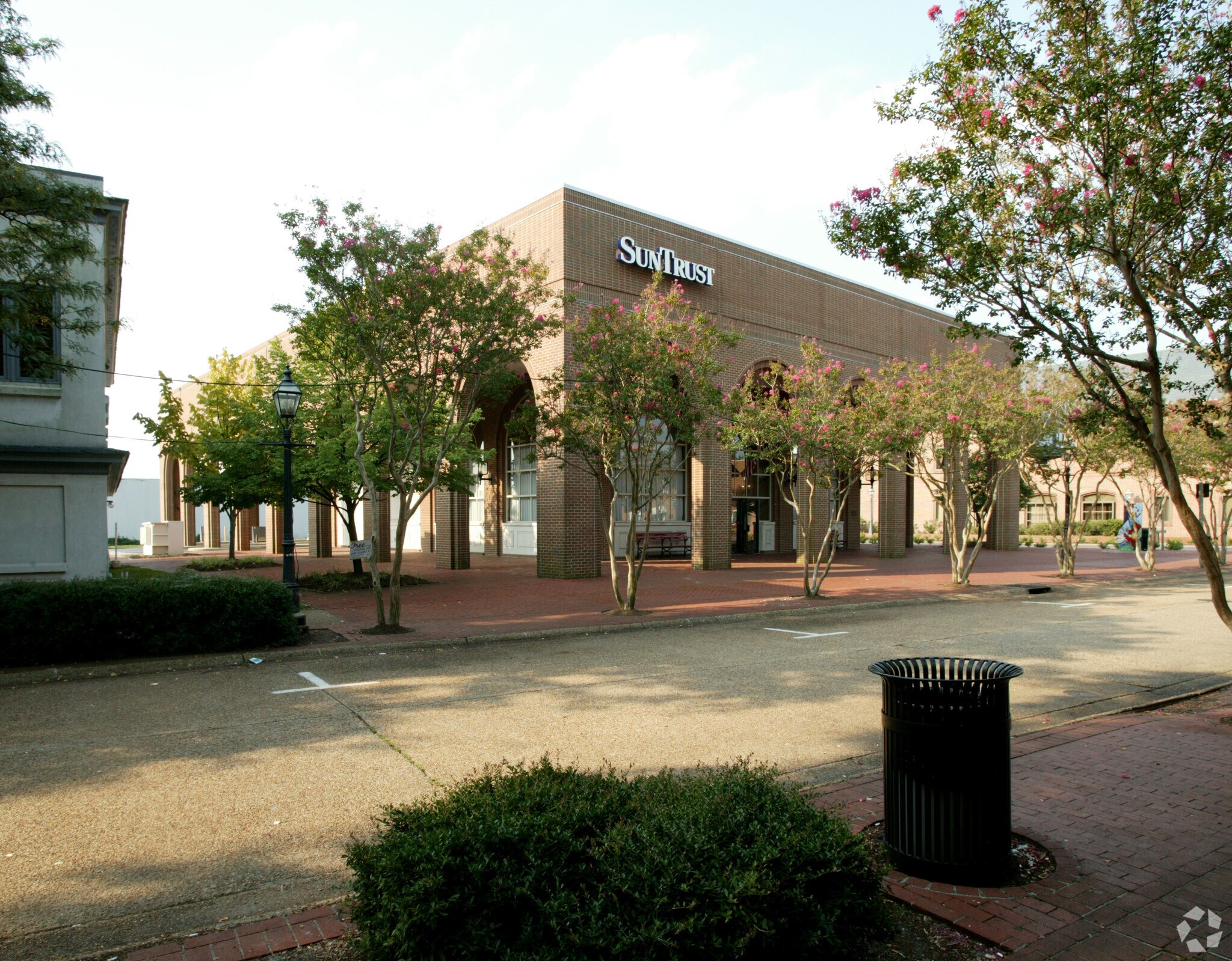 2 E Queens Way, Hampton, VA for sale Building Photo- Image 1 of 1