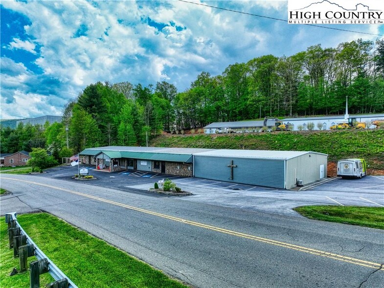 787 Ray Taylor Rd, West Jefferson, NC for sale - Primary Photo - Image 1 of 1