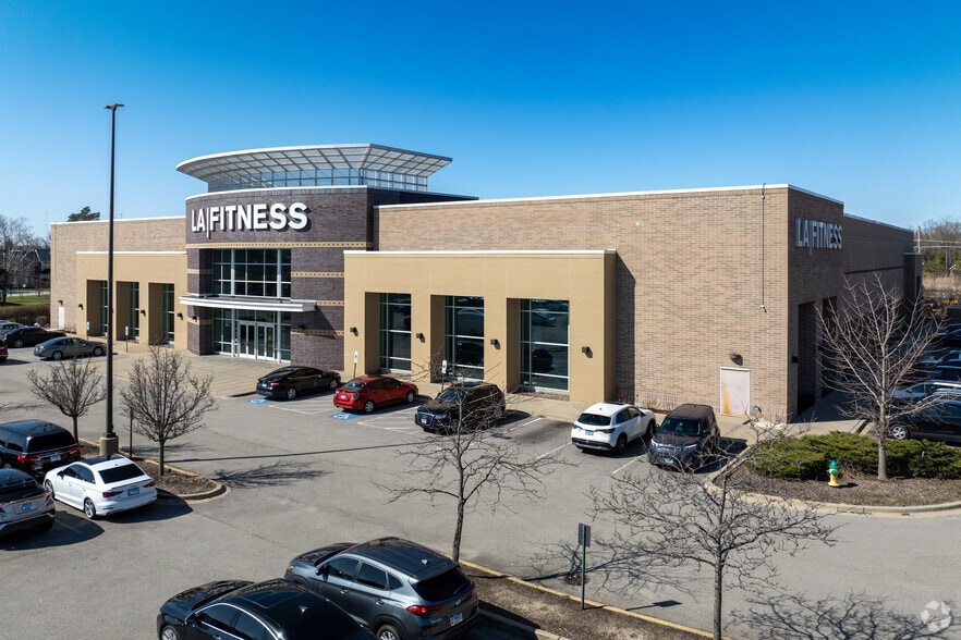 452 Lakehurst Rd, Waukegan, IL for lease - Primary Photo - Image 1 of 5