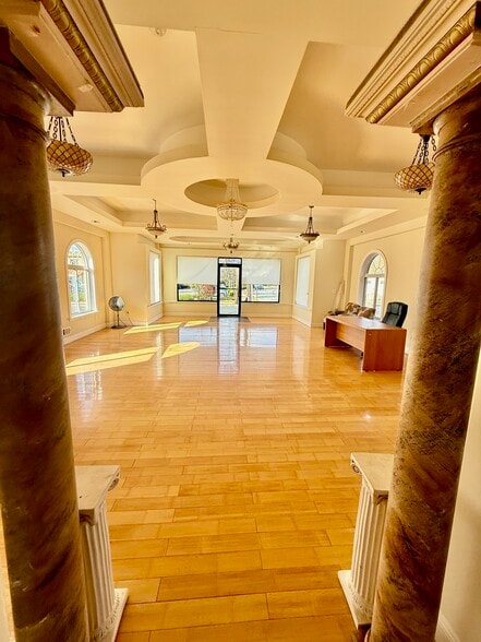 1582 Lincoln Hwy, Edison, NJ for lease - Building Photo - Image 2 of 6