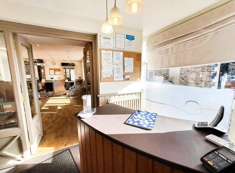 2 Market Sq, Kirkby Stephen for sale - Building Photo - Image 1 of 1