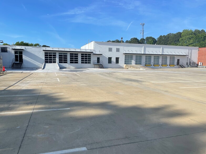 1310 Seaboard Ind Blvd NW, Atlanta, GA for lease - Building Photo - Image 1 of 4