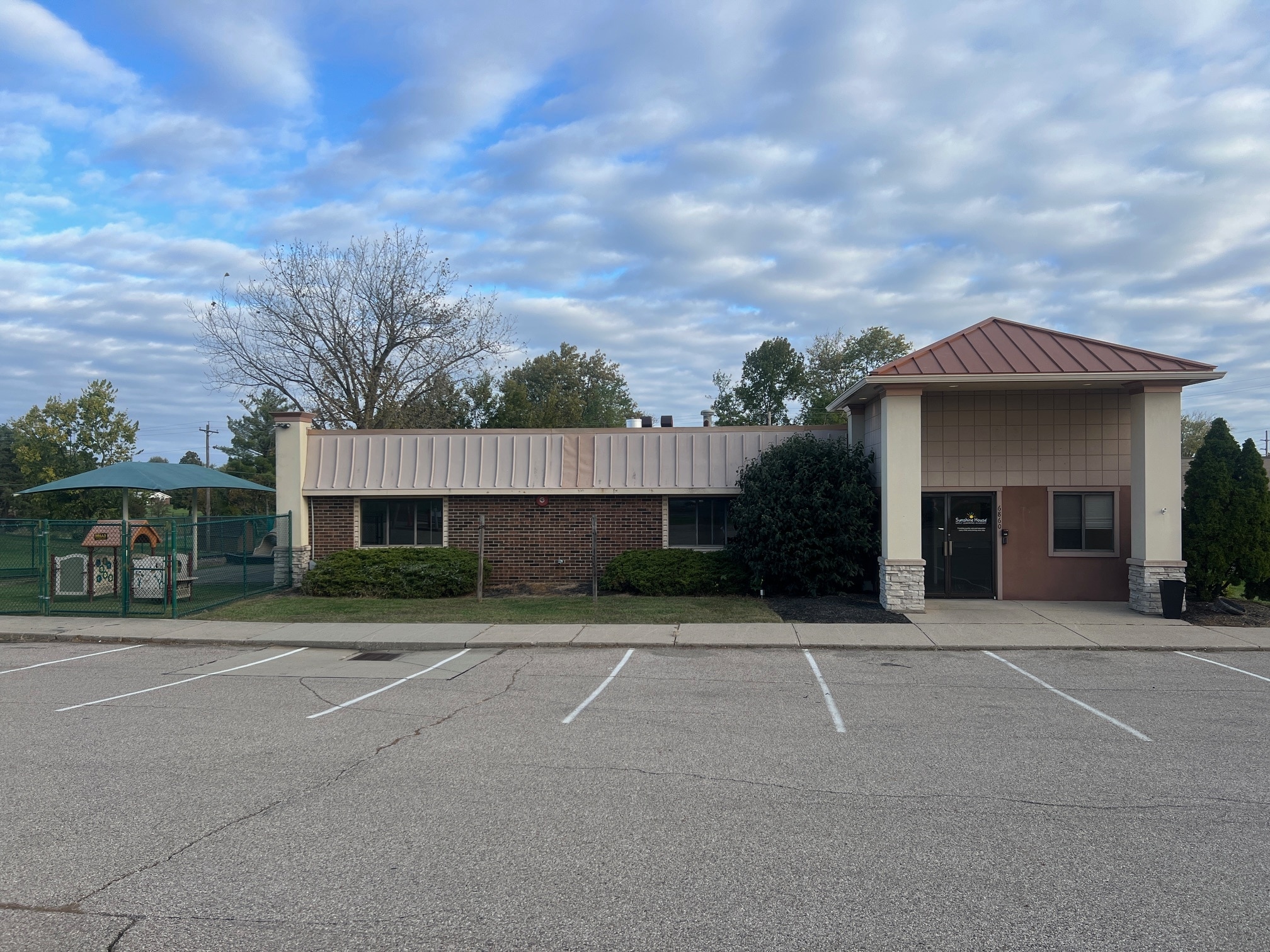 6860 Fountains Blvd, West Chester, OH for lease Building Photo- Image 1 of 13