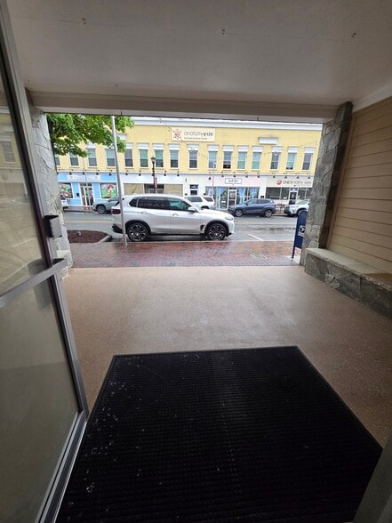 Mount Holly Portfolio portfolio of 2 properties for sale on LoopNet.com - Building Photo - Image 3 of 29