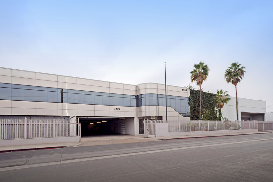 2430 Porter St, Los Angeles, CA for lease - Building Photo - Image 1 of 5