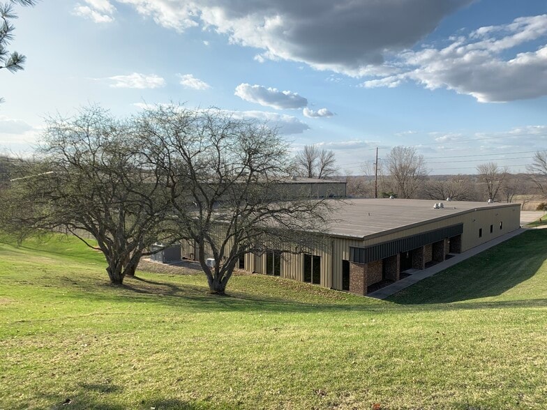 2100 Act Cir, Iowa City, IA for sale - Building Photo - Image 1 of 1