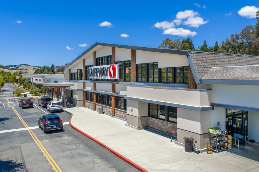 Rossmoor Shopping Center - Retail Space