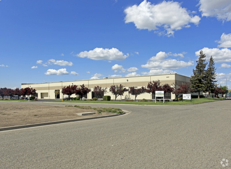 2619 Lycoming Rd, Stockton, CA for lease - Primary Photo - Image 1 of 5