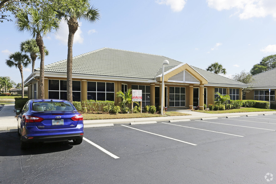 11922 Fairway Lakes Dr, Fort Myers, FL for sale - Primary Photo - Image 1 of 1