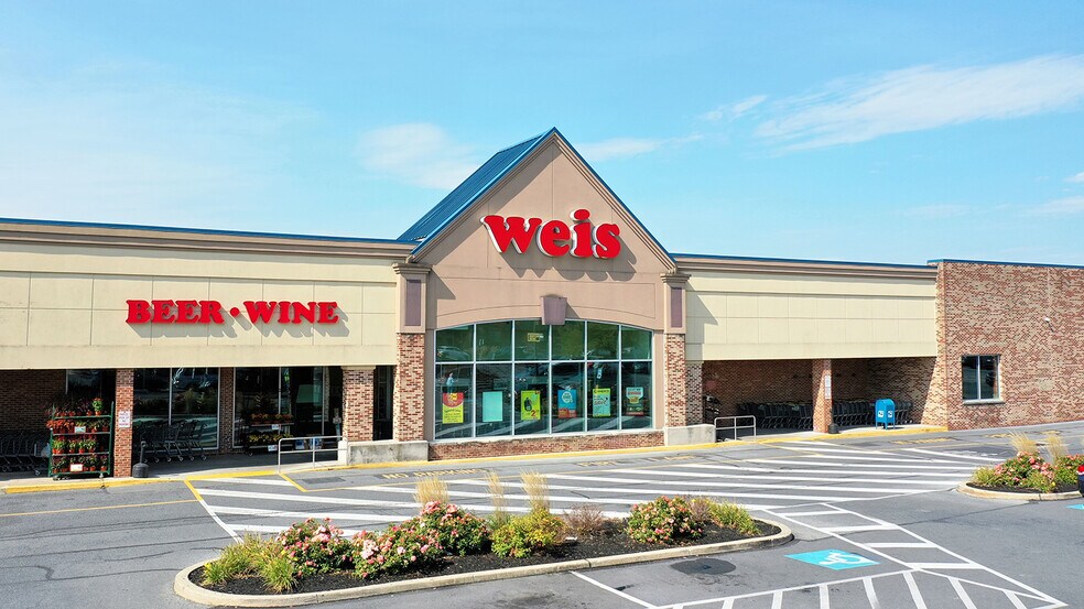 127-133 Doe Run Rd, Manheim, PA for sale - Building Photo - Image 1 of 1