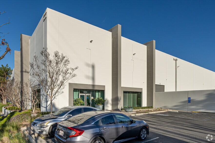 14001-14007 Rosecrans Ave, La Mirada, CA for sale - Building Photo - Image 1 of 1
