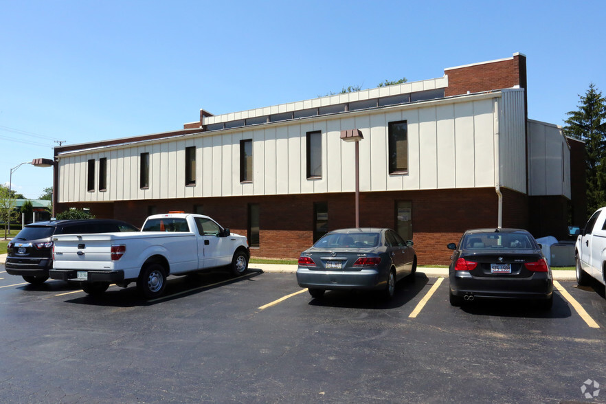 684 W Boughton Rd, Bolingbrook, IL for lease - Building Photo - Image 3 of 7