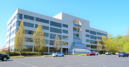 5800 Corporate Dr, Pittsburgh, PA for lease Building Photo- Image 1 of 8