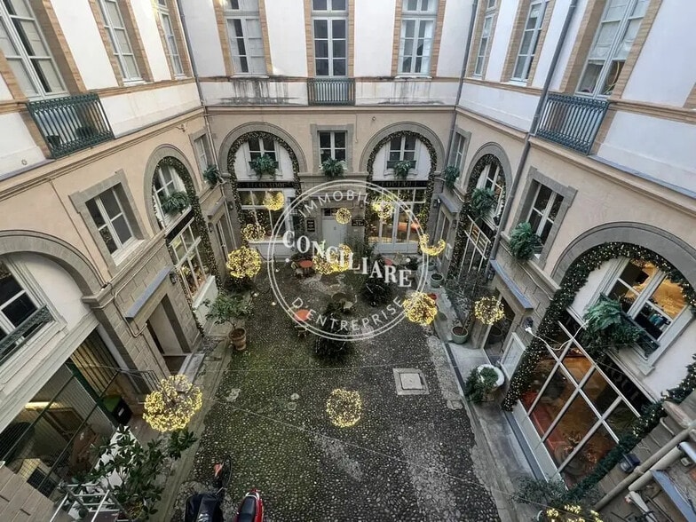 9 Rue Saint Antoine Du T, Toulouse for lease - Building Photo - Image 1 of 3