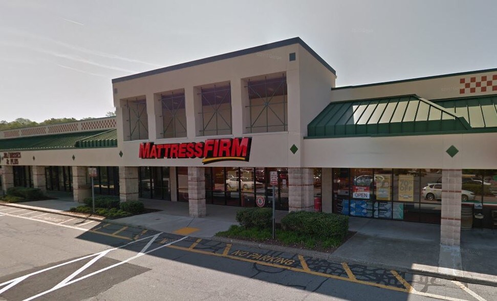 3200-3282 Silas Creek Pky, Winston-Salem, NC for sale - Other - Image 1 of 1