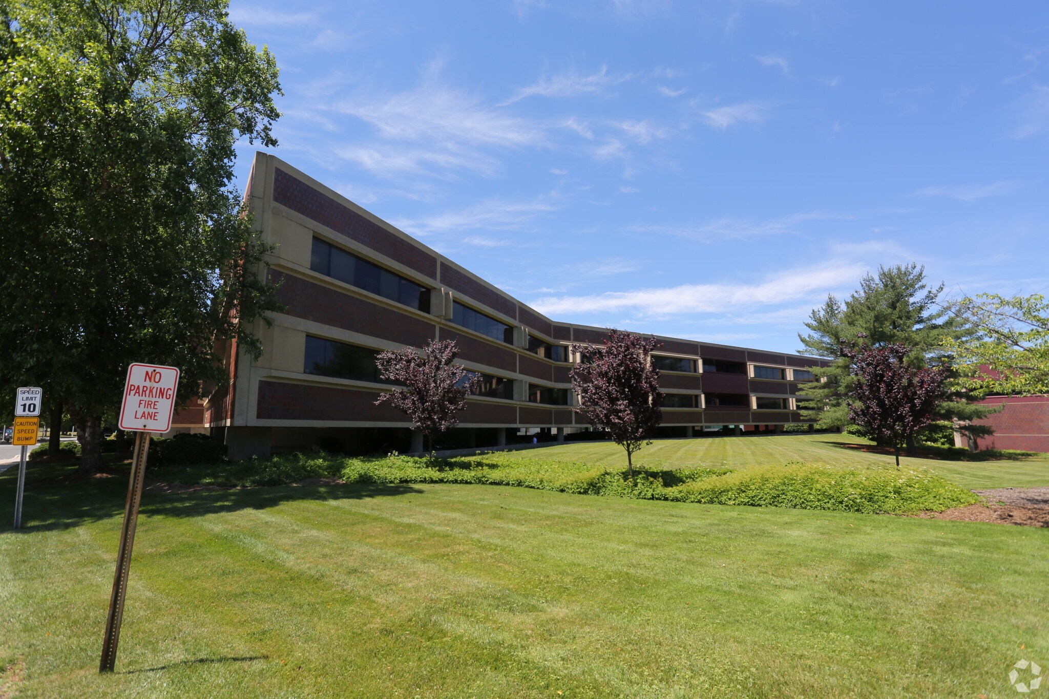 910 Sylvan Ave, Englewood Cliffs, NJ 07632 Office for Lease