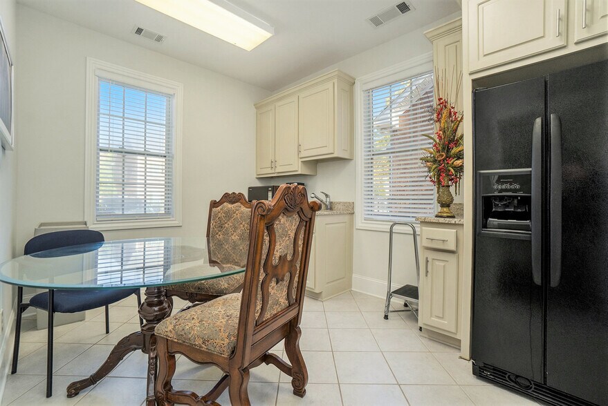 1690 Stone Village Ln, Kennesaw, GA for lease - Building Photo - Image 6 of 13