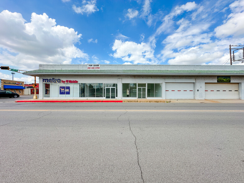 116 Russell St, El Reno, OK for lease - Building Photo - Image 3 of 26