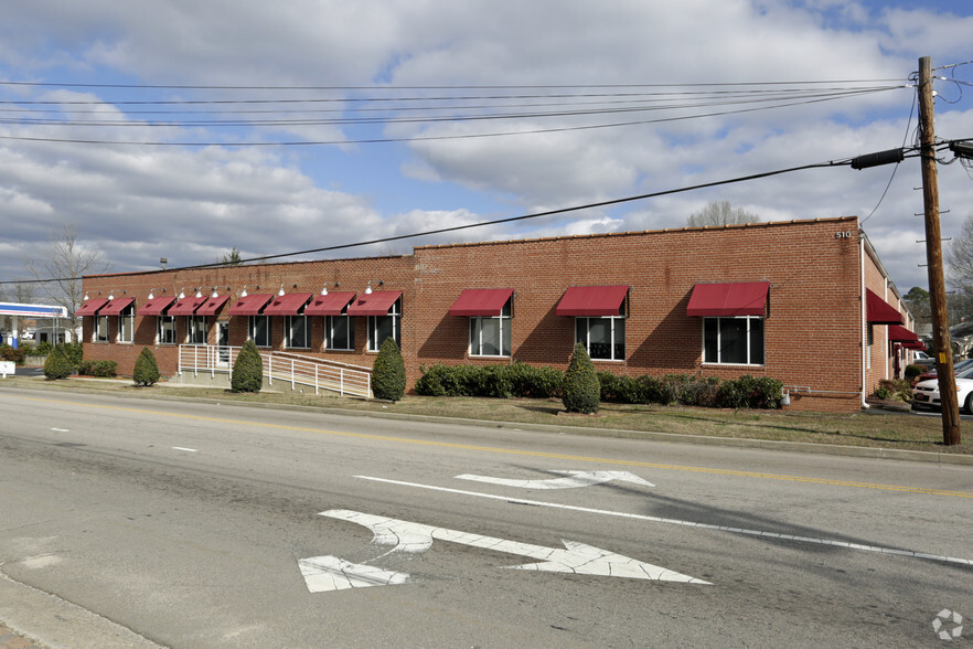 510-514 Dabney Dr, Henderson, NC for lease - Primary Photo - Image 1 of 3