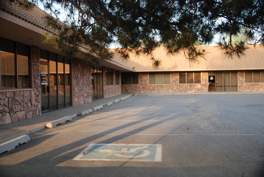 100 N Fruitland St, Kennewick, WA for sale - Building Photo - Image 2 of 32