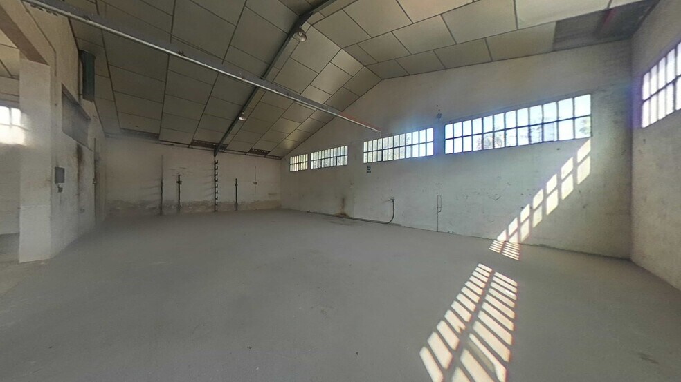 Industrial in Puigpelat, Tarragona for sale - Interior Photo - Image 3 of 11