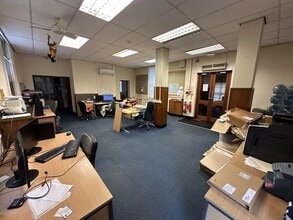 Castle View, Oswestry for lease Interior Photo- Image 2 of 2